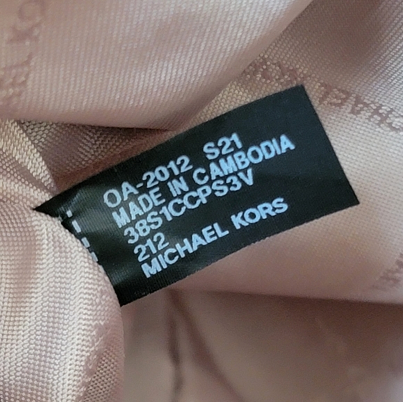 Michael Kors Cindy LG Dome Satchel - Picture 5 of 8